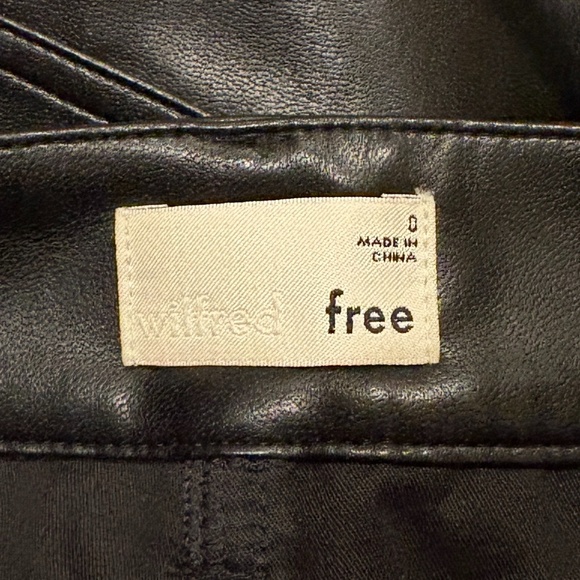 Aritzia Wilfred Faux Leather Pant Size 0 - Picture 3 of 4
